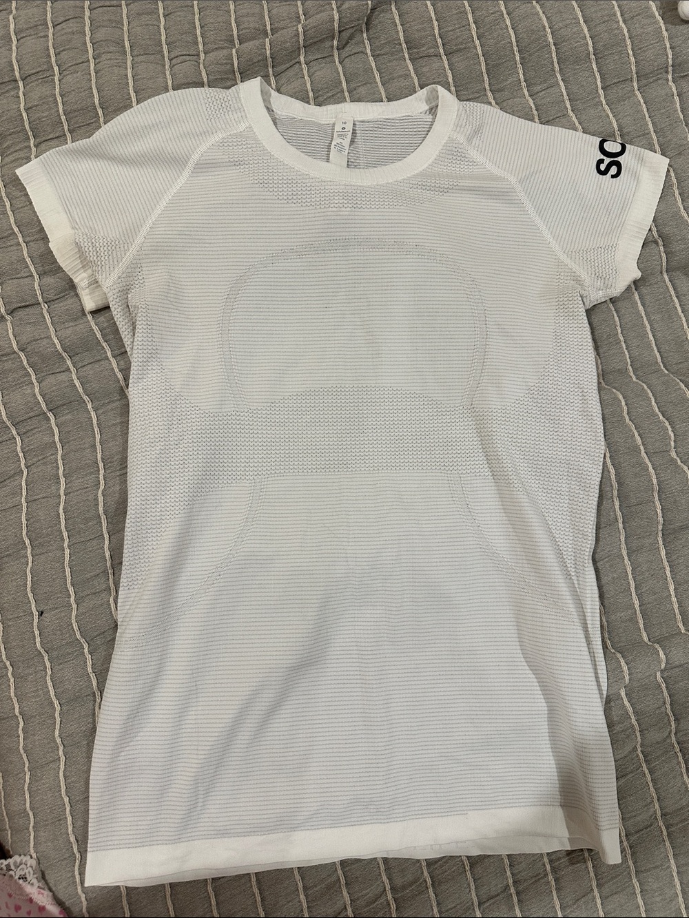 lululemon athletica X soul cycle White Short Sleeve Tee